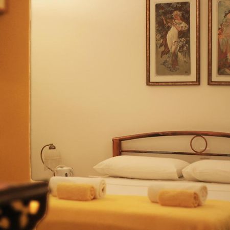 Giljana Ensuite Rooms Shared Terrace & Kitchen Saint Julian's Bagian luar foto